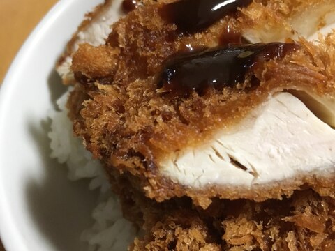 キャベツとチキンカツの味噌カツ丼